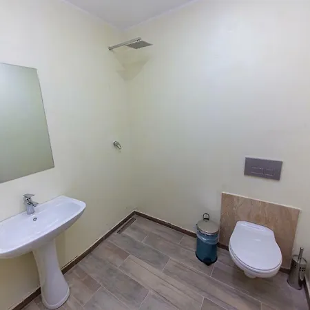 Esal Hotel