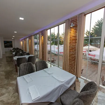 Esal Hotel