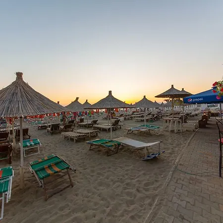 Hotell Esal 4*